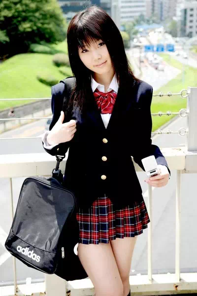 Saki Tsuji – miniatura