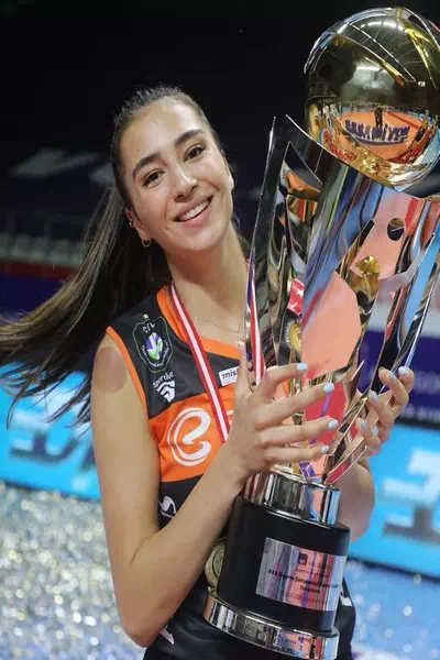 Saliha Sahin – miniatura