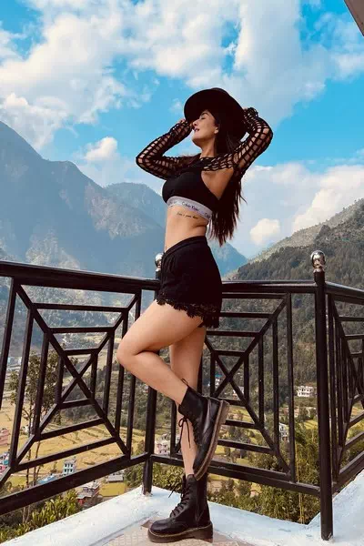 Salina Khattri – miniatura