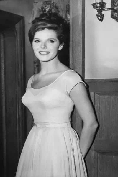 Samantha Eggar – miniatura