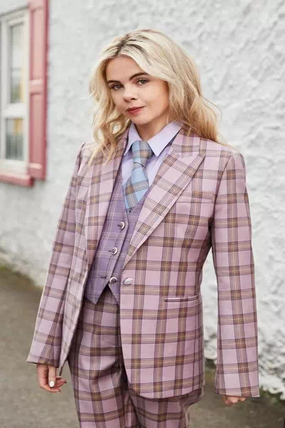 Saoirse-Monica Jackson – miniatura