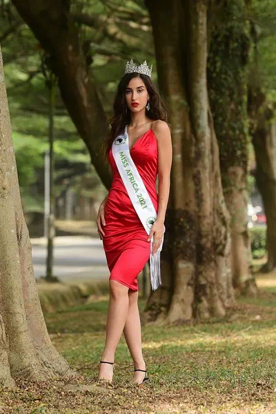 Sarra Sellimi – miniatura