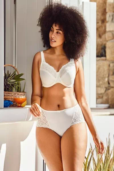 Shadia Ampadu – miniatura