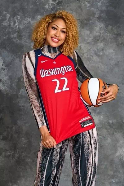 Shakira Austin – miniatura