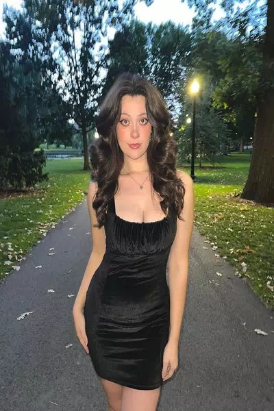 Simone Ochalek – miniatura