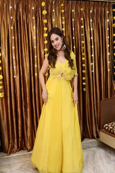 Simran Dhanwani – miniatura