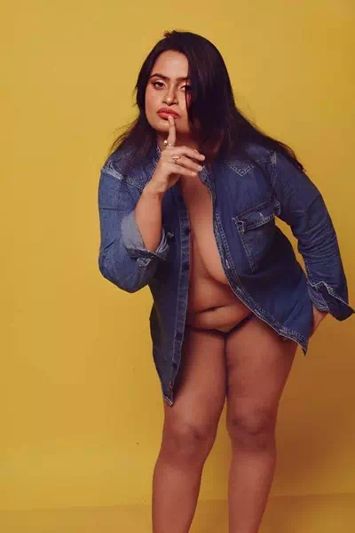 Tania (Bong Girl) – miniatura