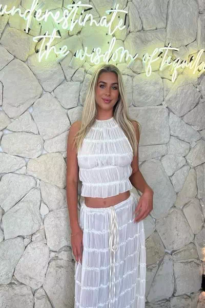 Tenielle Burgess – miniatura