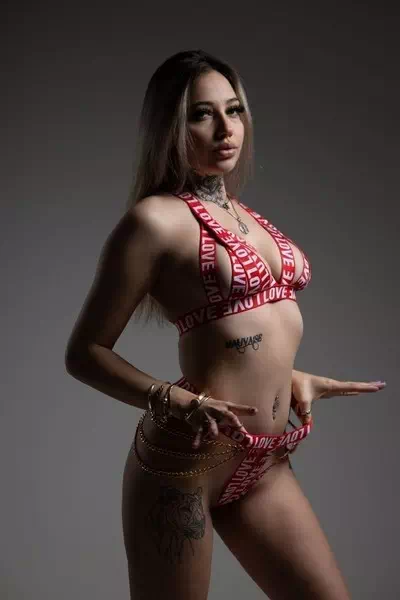 The Queen (Onlyfans) – miniatura