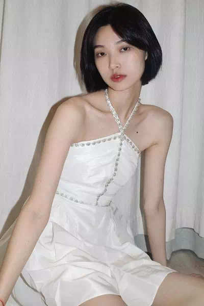 Tian Yi – miniatura