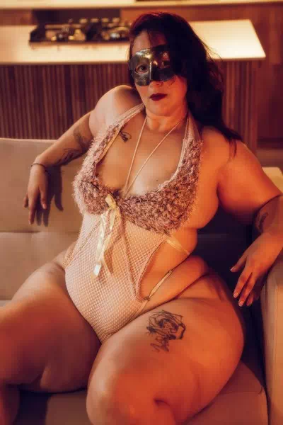 Ursula Suarez – miniatura