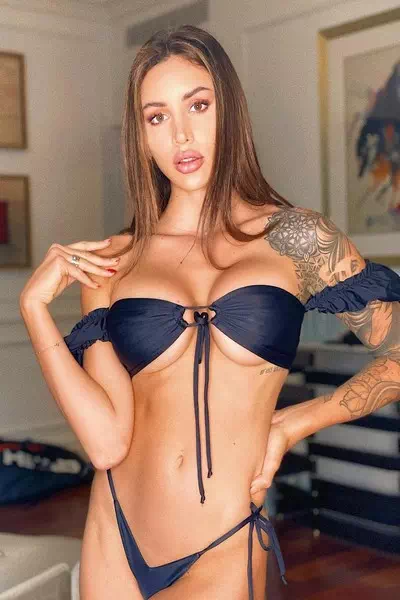 Vanessa Sierra (Model) – miniatura