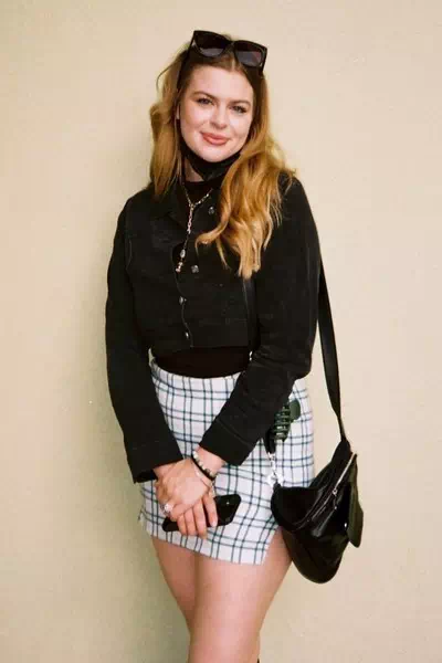 Violet Summersby – miniatura