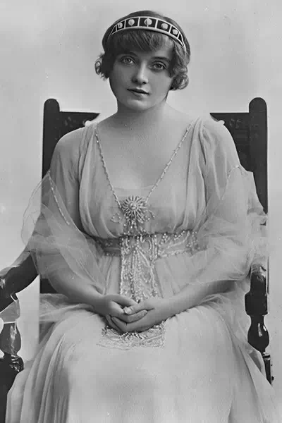 Winifred Barnes – miniatura