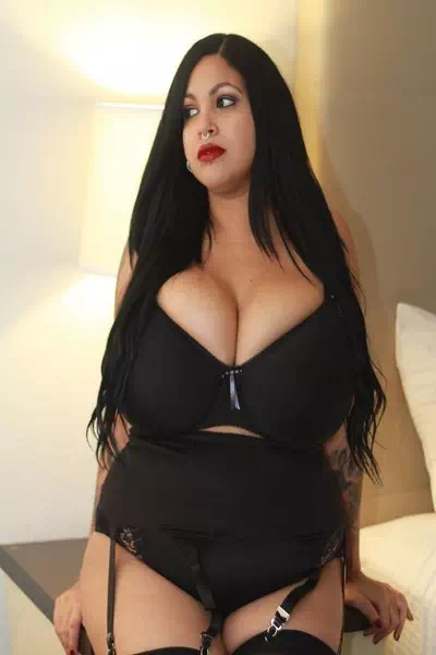 Xoe Nova – miniatura