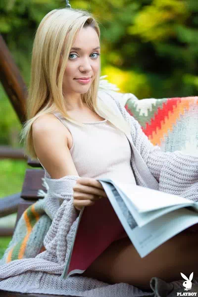 Zhenya Belaya – miniatura