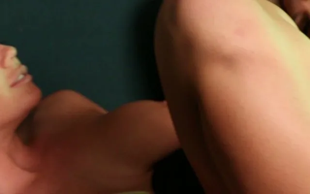 Big Lesbian Tits 
