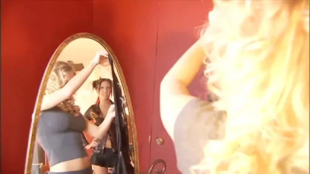 Girls Who Love Pussy 2 