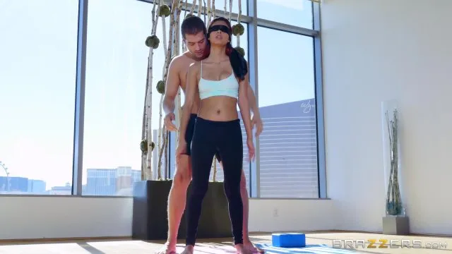 Yoga Freaks 1 