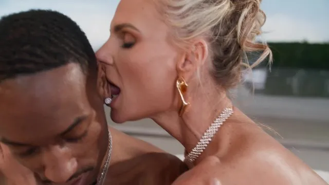 Legendary MILFs 